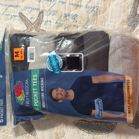 Fruit of The Loom Pocket Tees - Picture 5 of 5